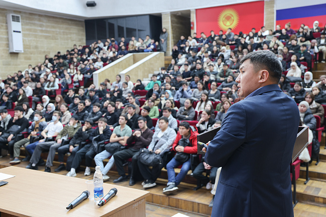 В КРСУ продолжается цикл профилактических встреч со студентами факультетов университета